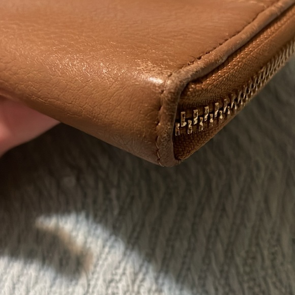Tory Burch long zippy wallet - Picture 6 of 9
